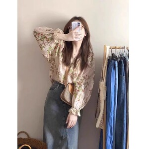 2023年新款秋季法式设计感复古宽松甜美碎花女士别致漂亮衬衫上衣