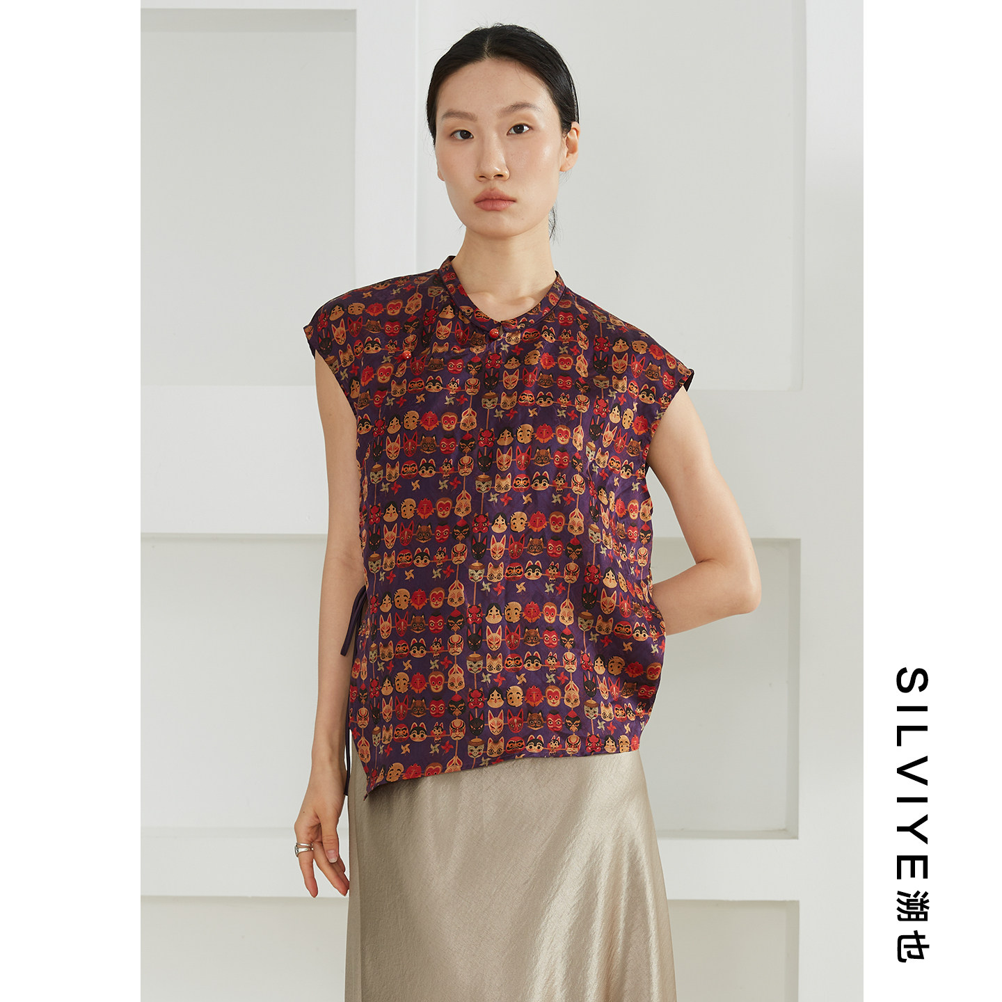 SILVIYE/溯也脸谱图案真丝香云纱新中式T恤100%桑蚕丝国风上衣夏