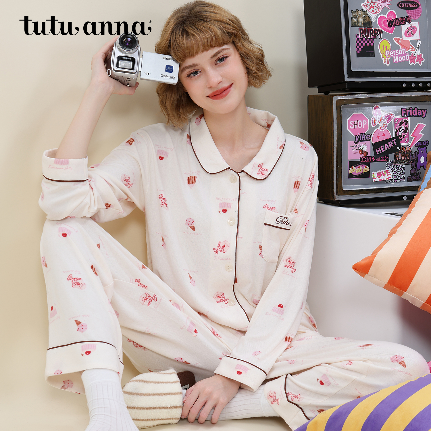 tutuanna秋冬女士睡衣 超柔面料蛋糕满印前扣长袖长裤家居服套装