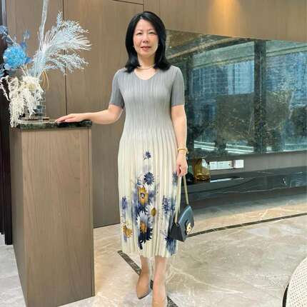 夏季连衣裙短袖褶皱真丝印花气质新中式大码显瘦减龄妈妈中长裙