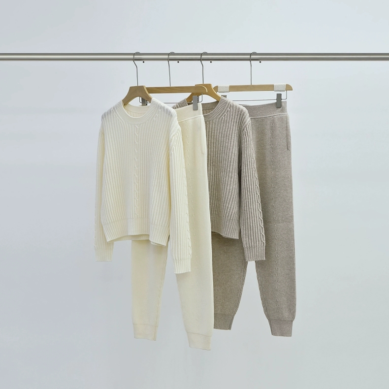 纯羊毛针织衫松紧腰束脚裤套装