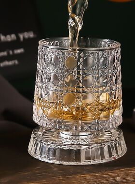 旋转带发光威士忌酒杯调酒杯玻璃家用创意转转杯子高级感洋酒杯