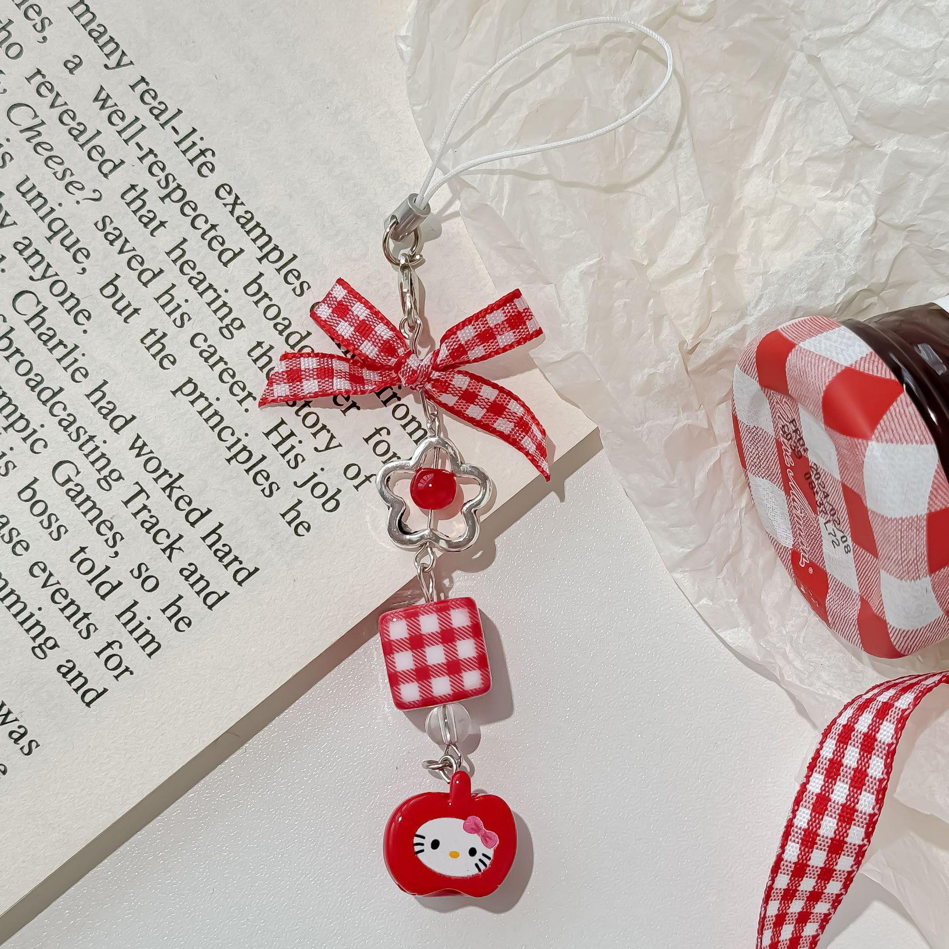 莓果朗姆！红酒格子真的复古又时尚，红苹果kitty猫手机链钥匙扣