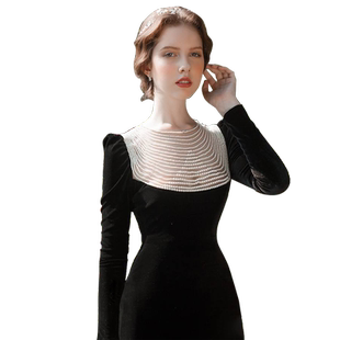 春秋高级珍珠领口丝绒连衣裙金丝绒小礼服女赫本风高端小黑裙气质