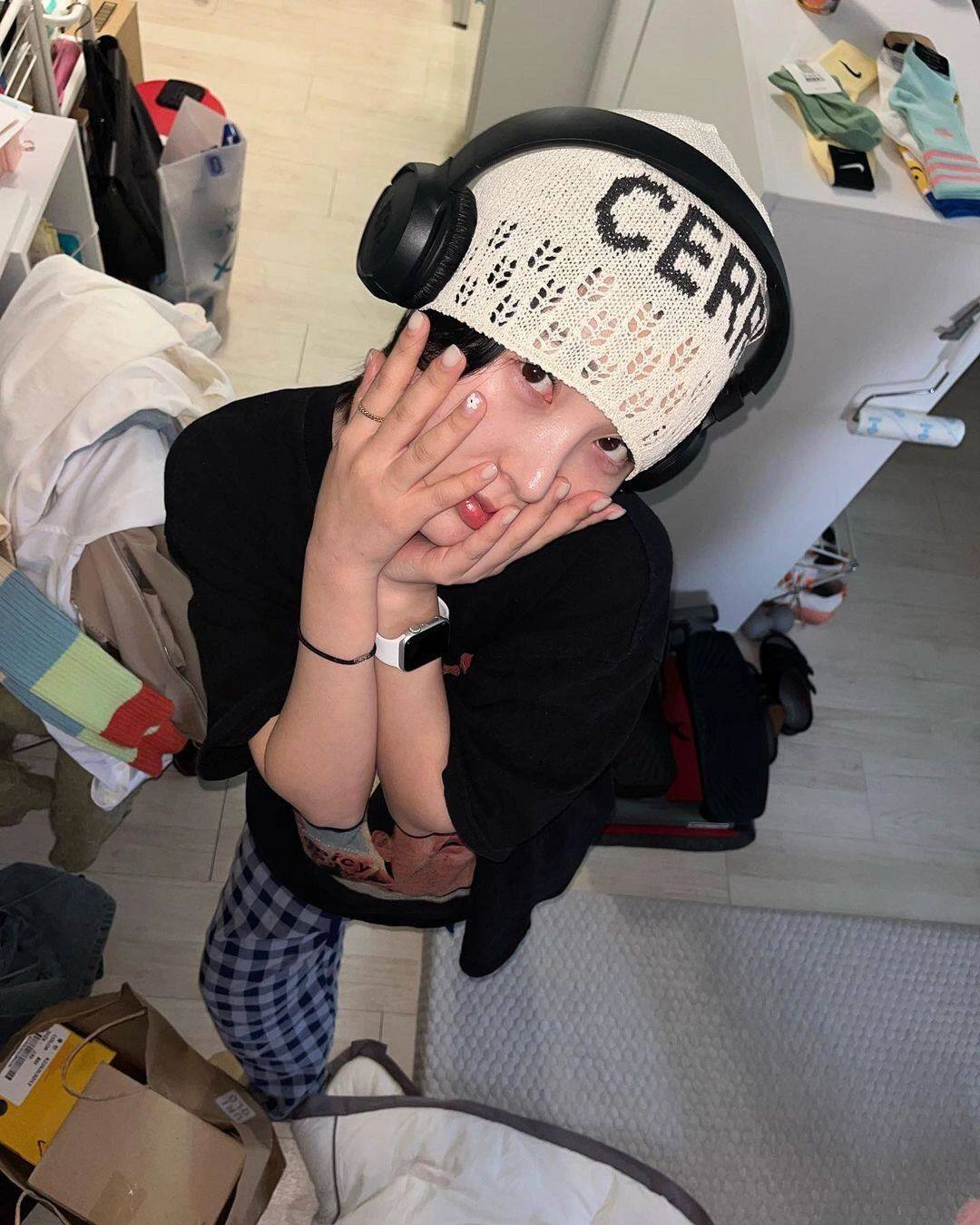 小众时髦薄款字母编织编织瓜皮帽女街头拼色镂空针织套头冷帽情侣