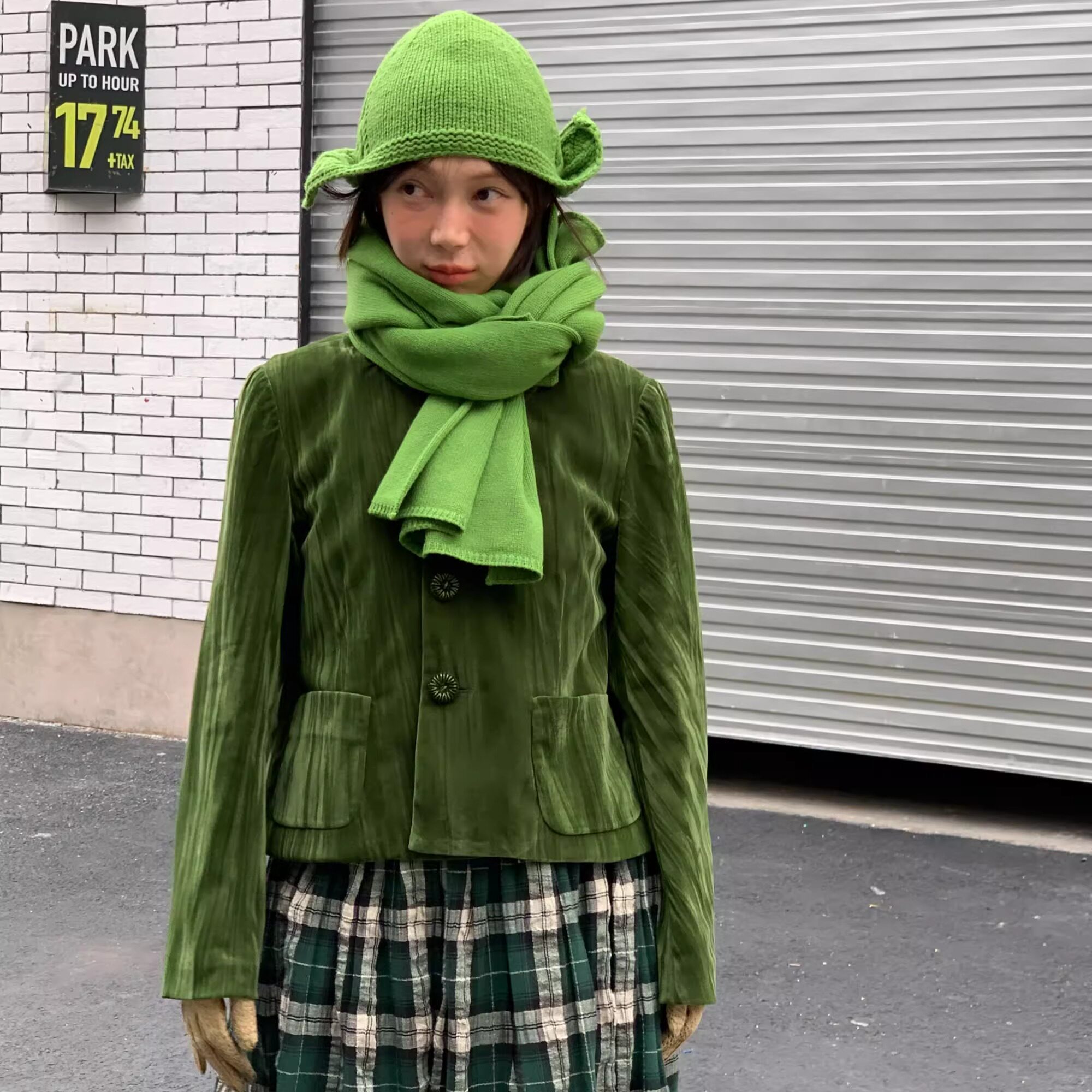 WOKERKER 复古褶皱丝绒西装短外套,女装/女士精品,短外套,淘宝优惠券,粉丝福利购,淘宝优惠卷