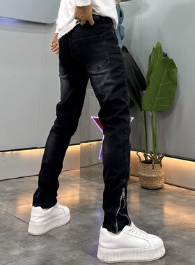 黑灰色牛仔裤男修身小直筒秋冬季新款韩版潮流脚口拉链微喇休闲裤