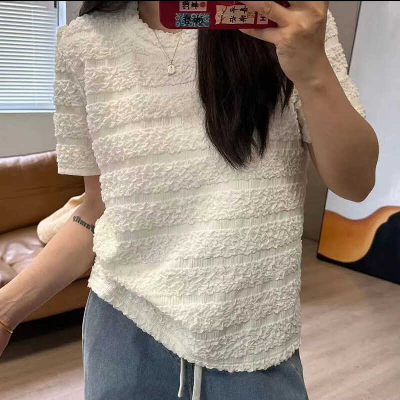 欧版设计感短袖T恤女2024夏季新款泡泡纱肌理感圆领显瘦别致上衣
