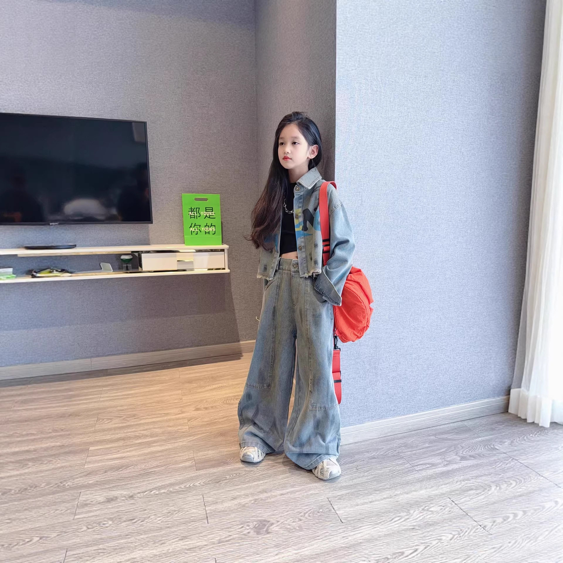 女童复古牛仔套装2026春装新款洋气女孩印花外套宽松阔腿裤两件套
