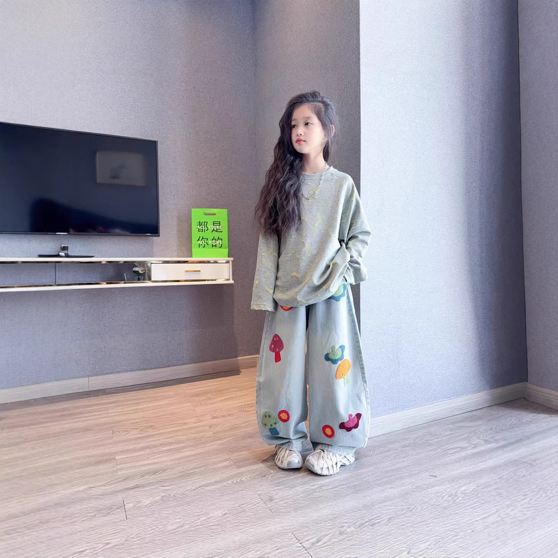 女童春装套装2026新款洋气女孩刺绣牛仔裤大童休闲弯刀裤长袖上衣