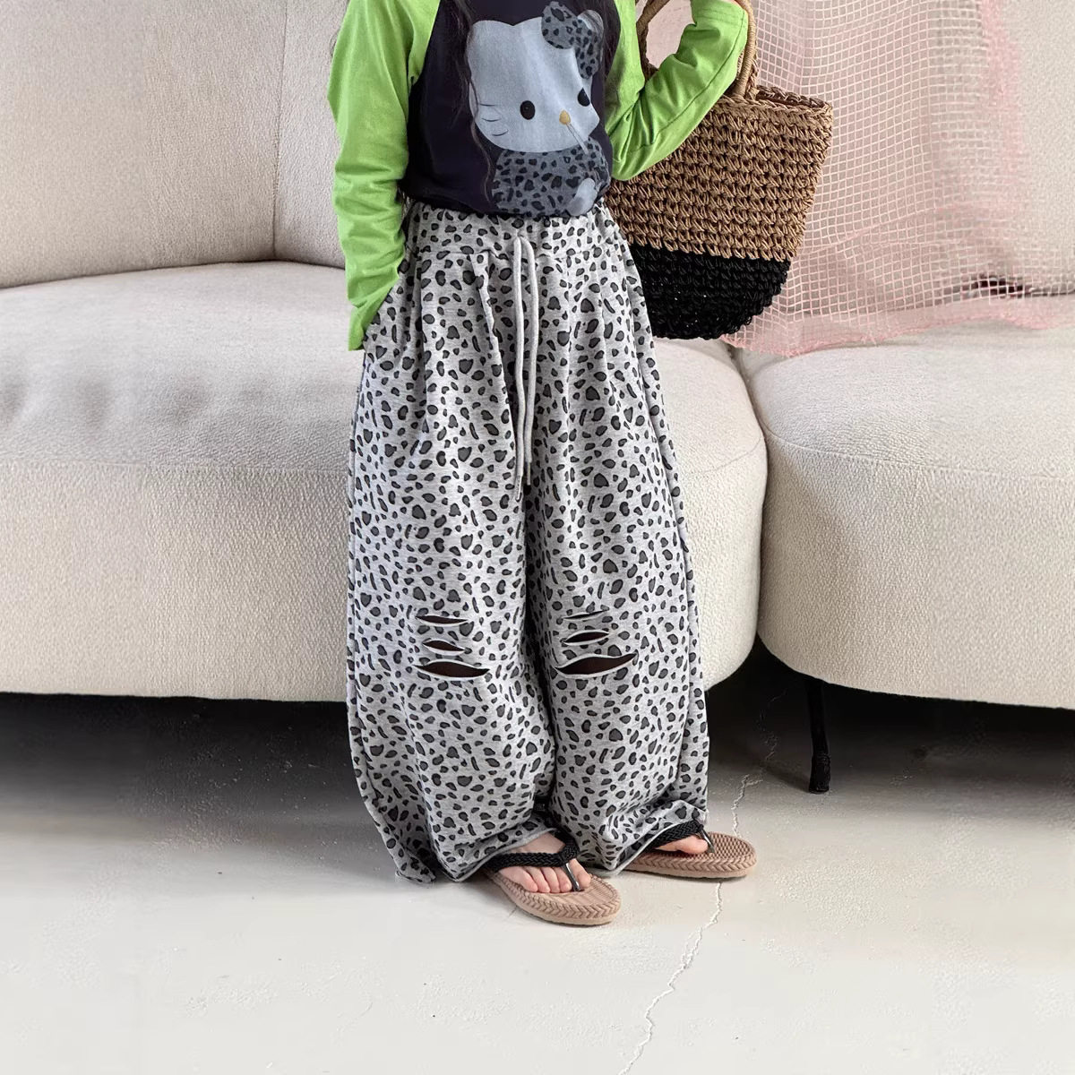 女大童2026女童夏季新款韩版豹纹卫裤 儿童破洞休闲薄款阔腿长裤