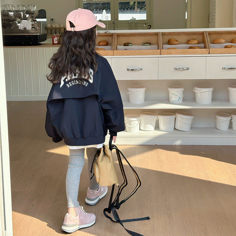 女大童女童外套春秋2026新款洋气小女孩工装夹克春季薄款儿童上衣