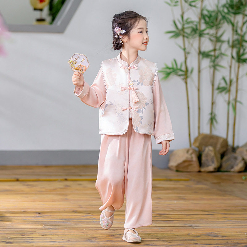 女孩汉服套装2026新中式穿搭国风周岁礼服女童宝春季新款三件套
