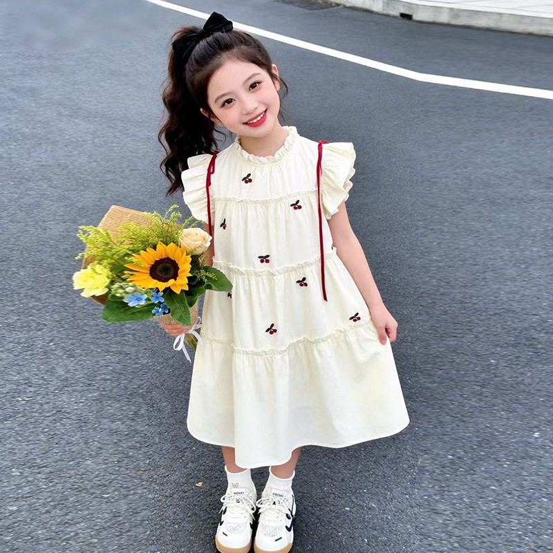 法式碎花小飞袖连衣裙女孩夏季多巴胺海边度假蛋糕公主棉布裙2026