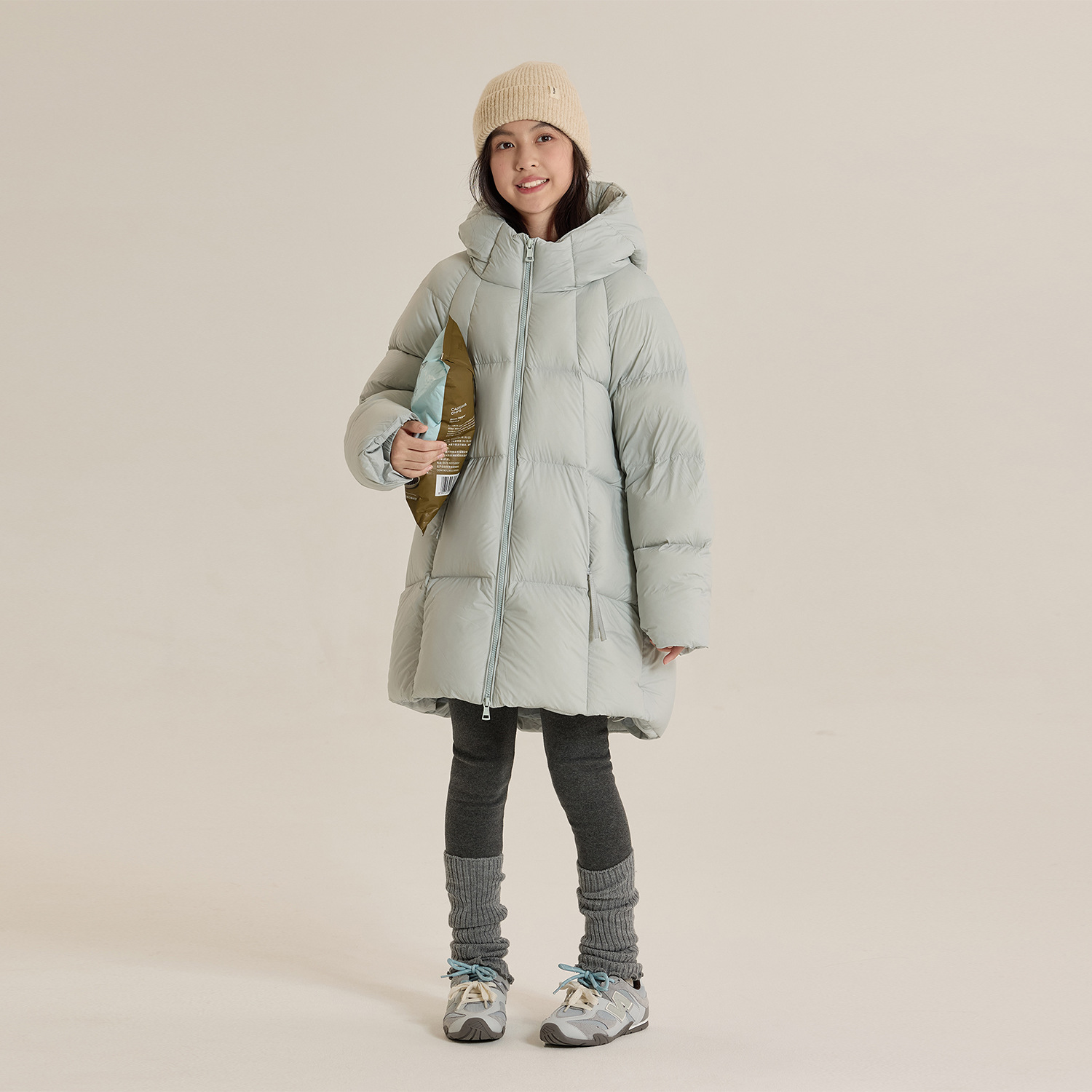 女童中长款羽绒服2025冬季新款儿童连帽外套中大童加厚保暖面包服