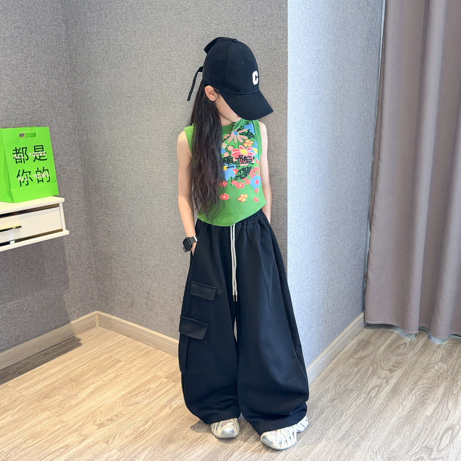 女童夏季工装裤套装新款儿童爵士街舞裤子女孩洋气背心夏装两件套