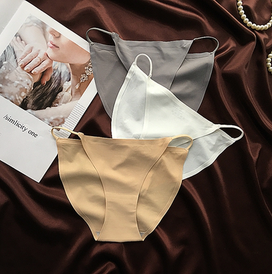 细带无痕冰丝丝滑低腰三角内裤女