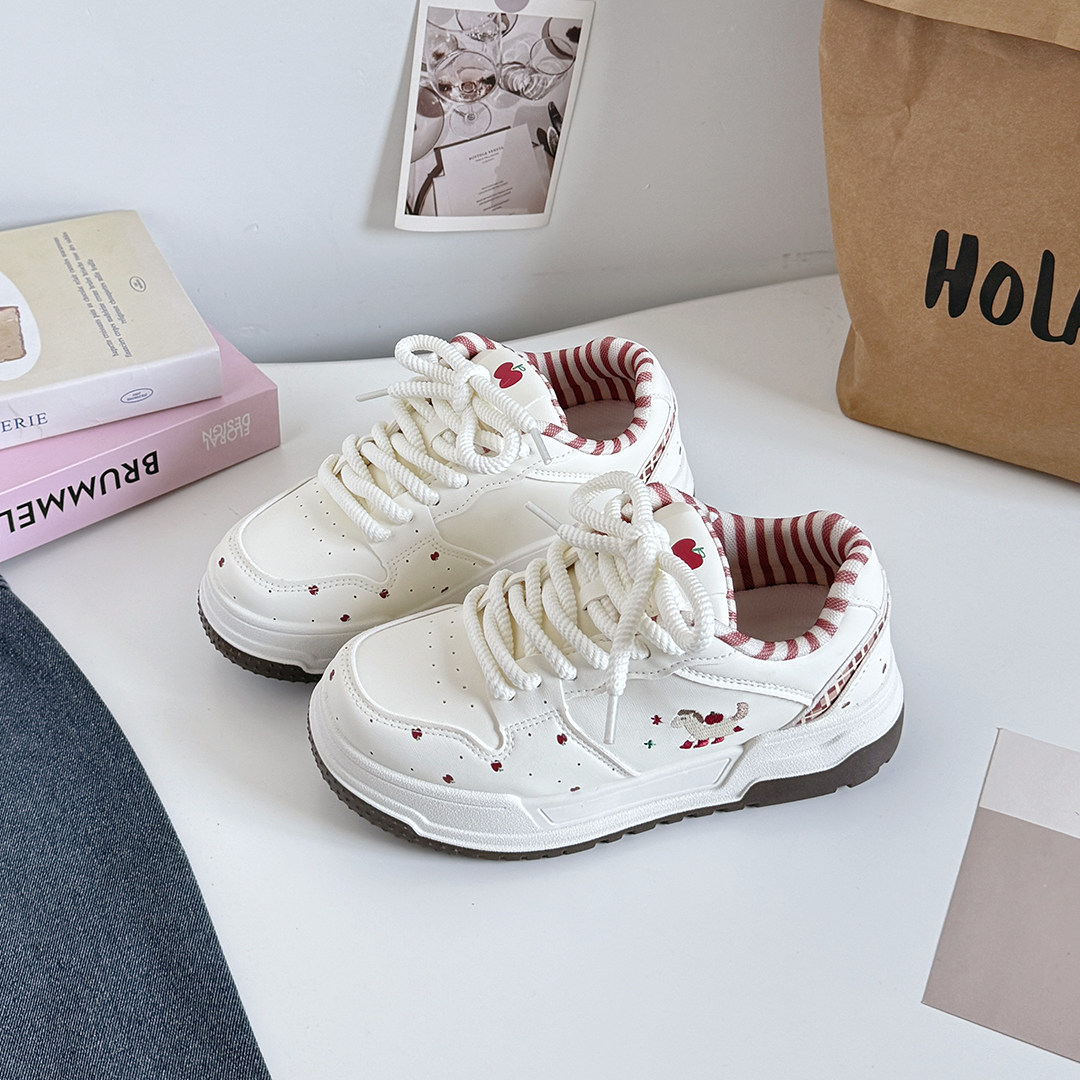 鞋子女春季2026新款学生ins百搭休闲小白鞋透气软底女款运动板鞋