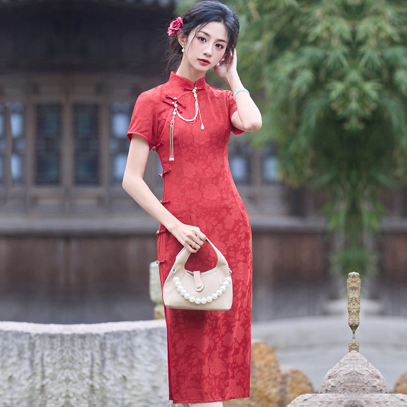 迪菲丽格女装固执官方旗舰店专柜同款逸红颜画报夫人限时赏味旗袍图片