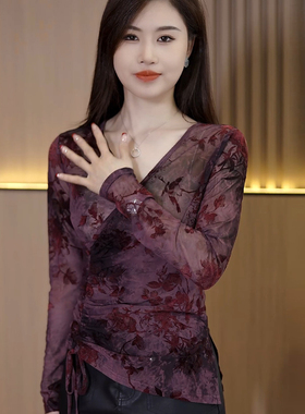 百搭修身显瘦设计感v领抽绳薄款早秋上衣植绒提花洋气小衫女装潮