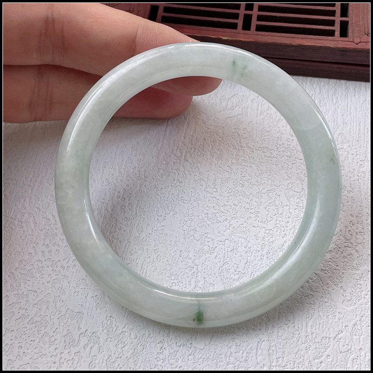 57圈口天然缅甸翡翠A货手镯冰糯种飘花圆条美人镯玉镯子女