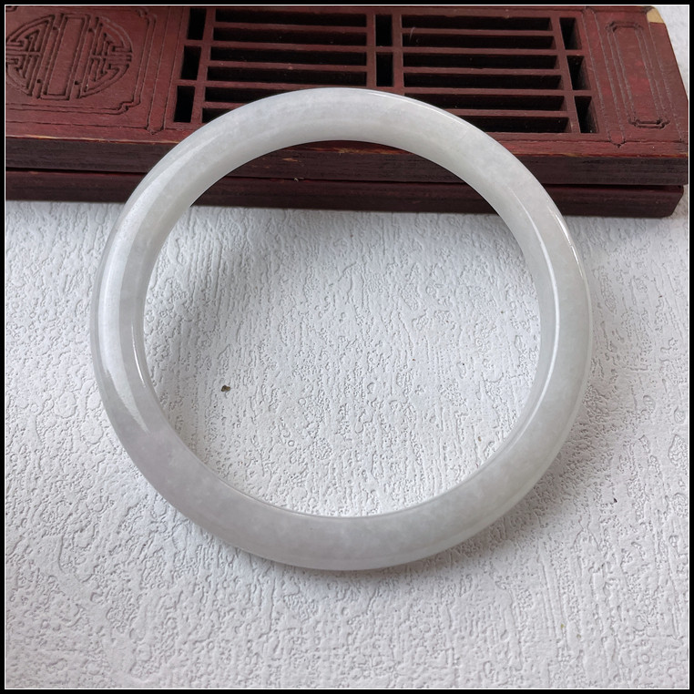 天然缅甸翡翠手镯窄条圆镯