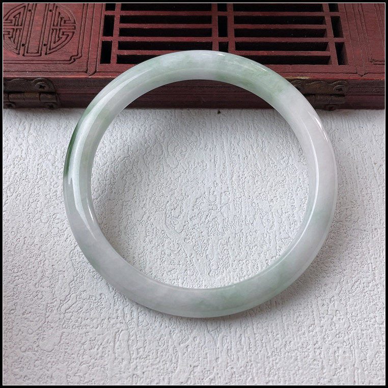 飘花小圈口天然缅甸翡翠手镯