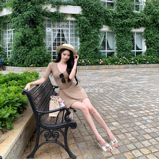 Genieeea吉妮的宝藏 大V领中袖腰带薄款夏天针织裙百褶连衣裙