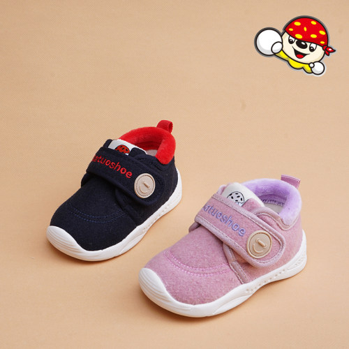 巴托童鞋 冬季新品 男女儿童宝宝加绒保暖防滑软底透气棉鞋TE0058