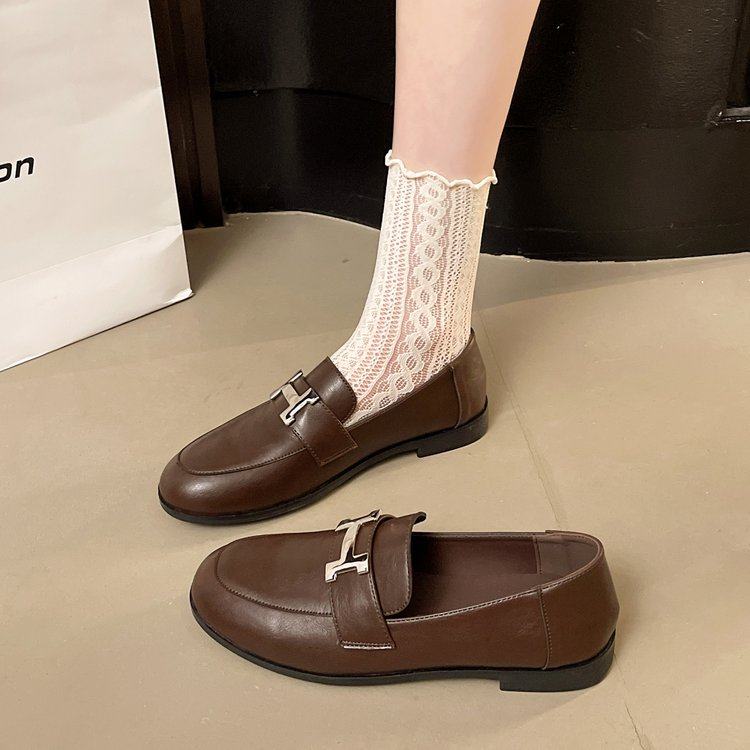 平底黑色小皮鞋女2026新款春季爆款一脚蹬女鞋英伦通勤锁扣乐福鞋