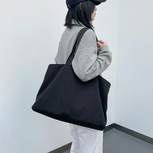 尼龙布大容量多隔层托特包