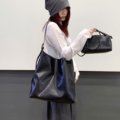 极简风时尚大容量水桶包