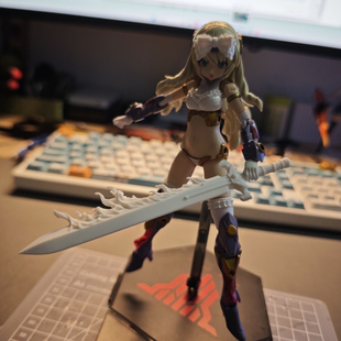 战锤40k帝皇之剑1/12动力链锯剑火焰特效匹配寿屋机娘万代高达