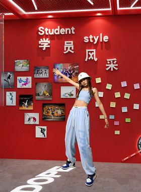 学员网红街舞蹈培训机构装饰品