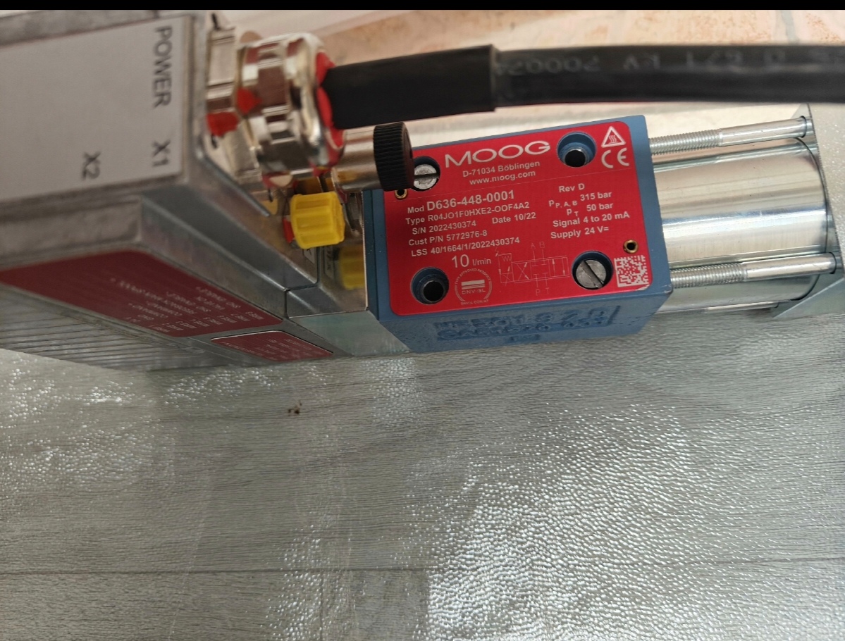 MOOG比例阀 D636-488-0001   R04JO1F0HXE2-OOF4A 5772976-8