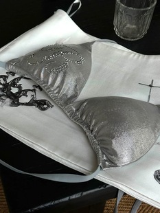 Common 0120银色闪钻字母挂脖比基尼内衣内搭小众设计美背文胸