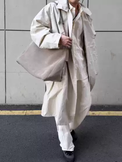 LEM blogger's carbonated beverage bid farewell to the same apricot solid color hooded windbreaker coat, coat for both men and women