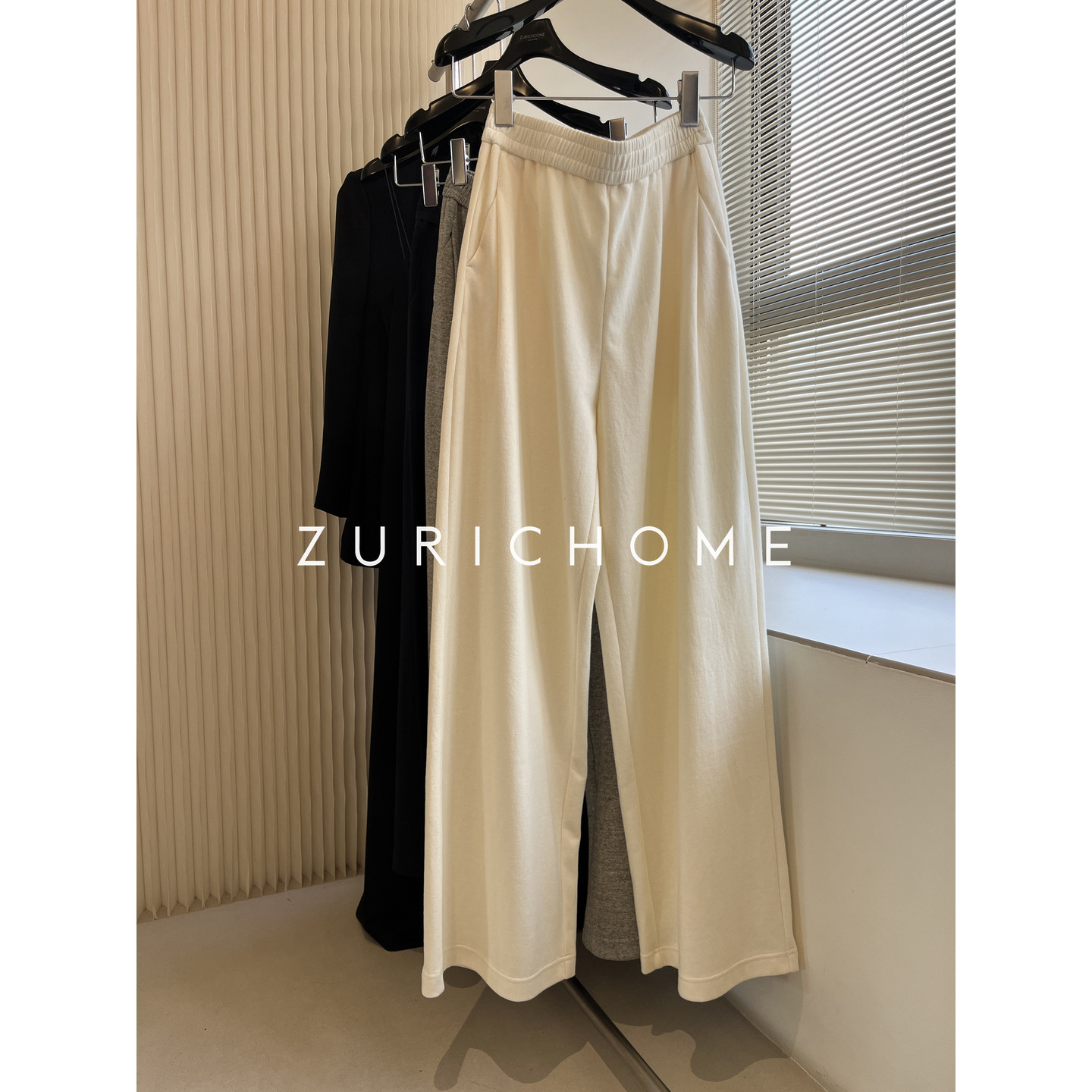 孤ZURICH HOME 裸感舒适自在 绒感面料 春款休闲长款卫裤 三色 - 实物图