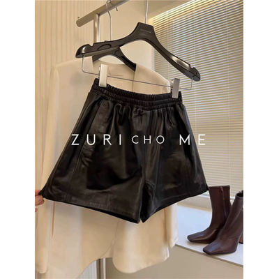 洋气百搭小A版型黑色绵羊皮短裤