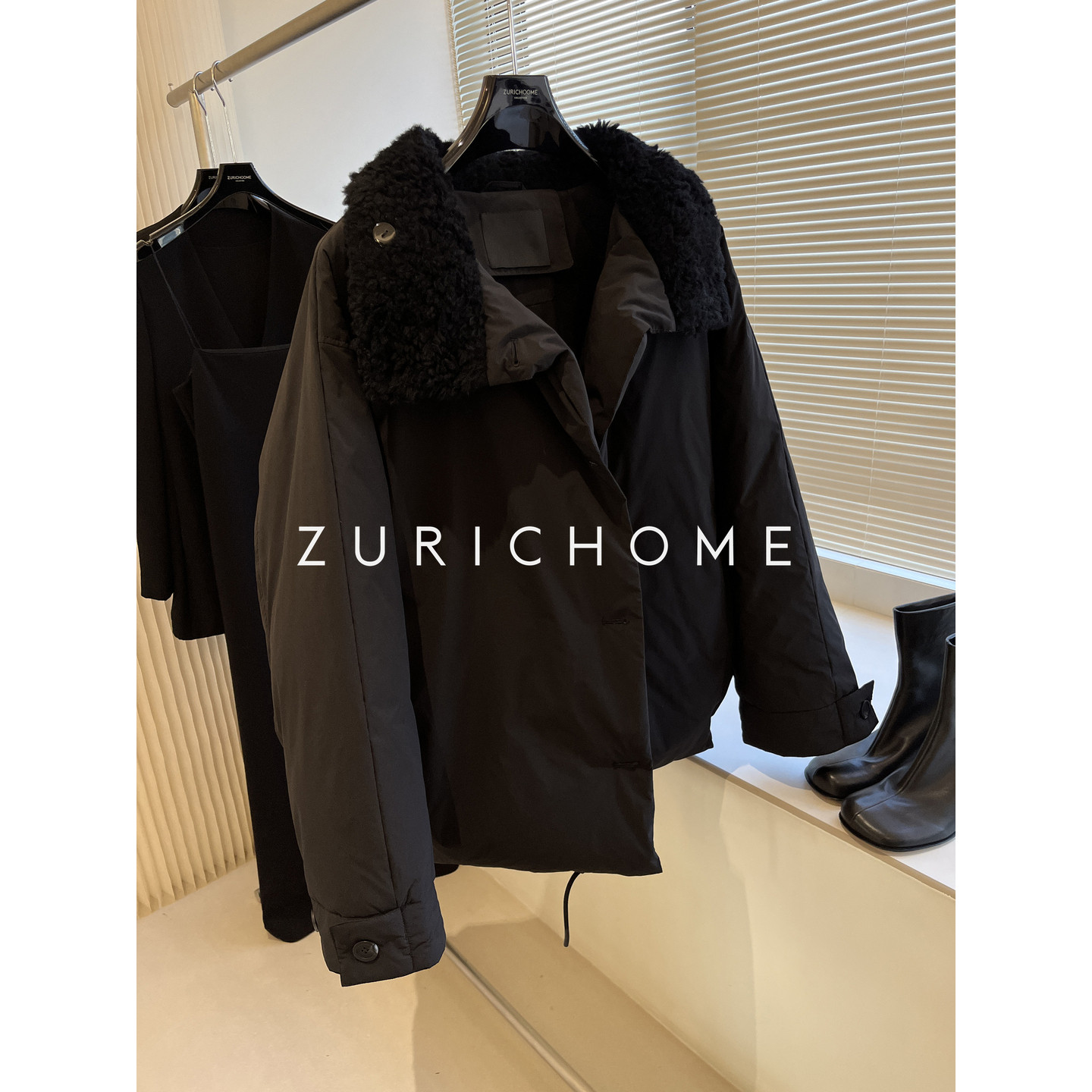 孤ZURICH HOME 时髦 拼皮草毛领 黑色宽松廓形毛领白鹅绒服外套