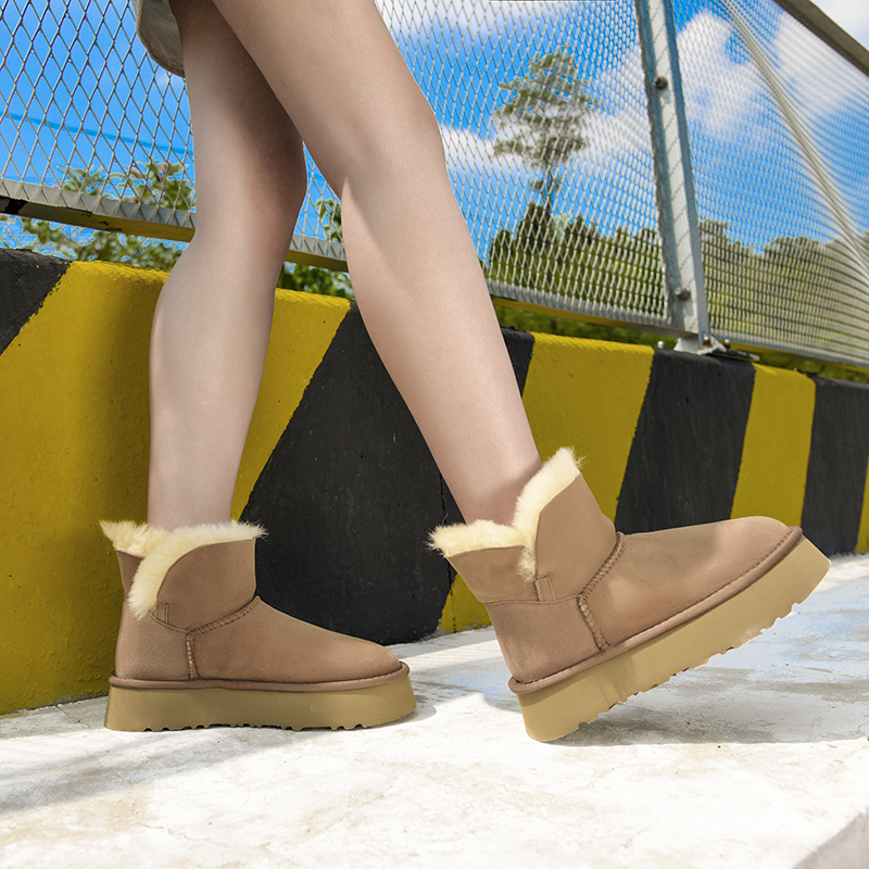 桑坡厚底小V口低筒羊皮毛一体冬雪地靴保暖女棉鞋子加绒加厚低帮