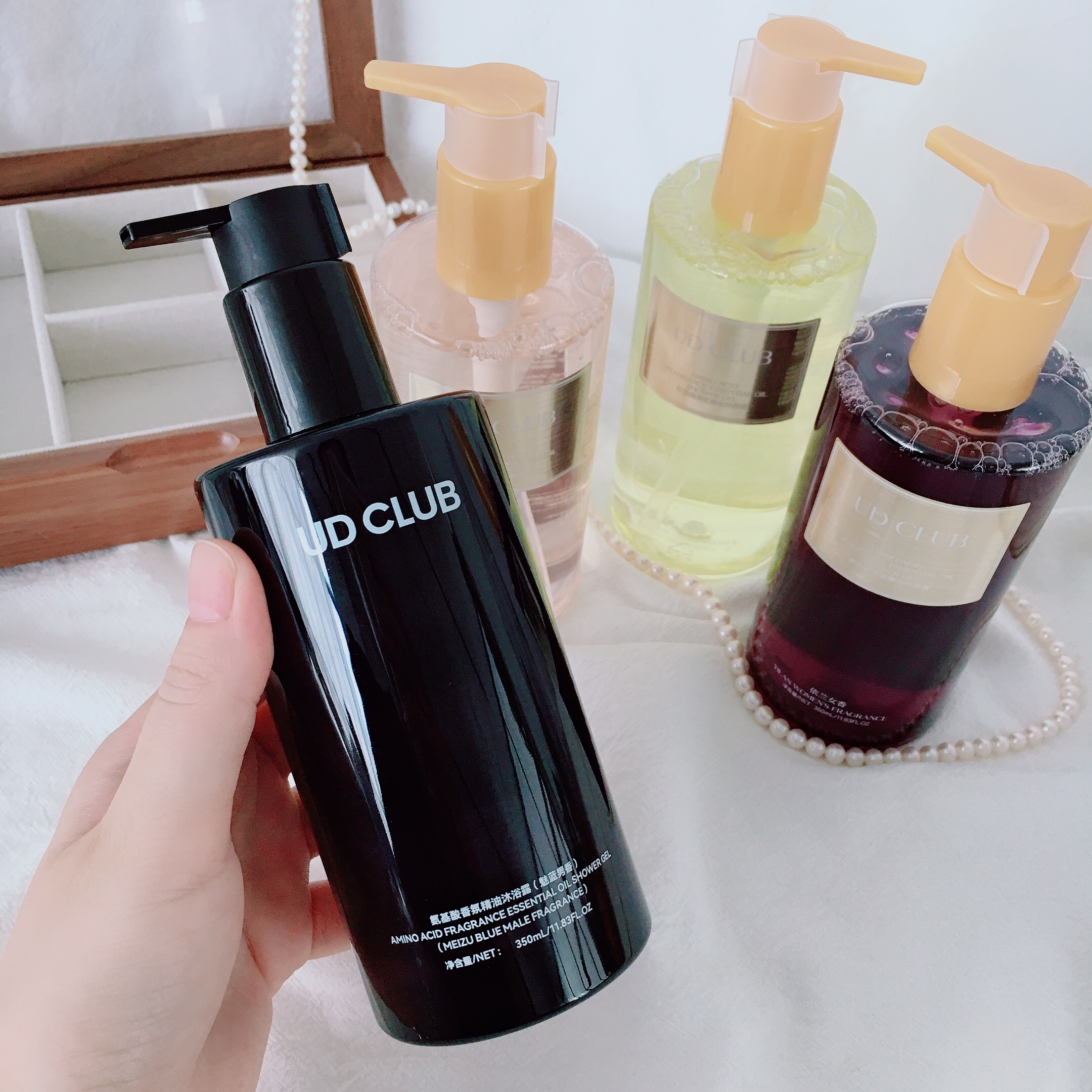 携香入浴 洗出水感嫩滑肌~UD CLUB氨基酸香氛精油沐浴露350ml