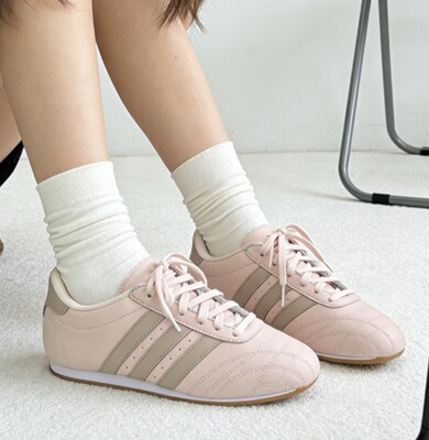 Adidas阿迪达斯 三叶草 Taekwondo Jennie 跆拳道休闲板鞋 JS0304