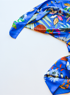 纯原外贸BIMBA Y Lola 防晒 花朵亮蓝橙色正方形配饰仿真丝大头巾