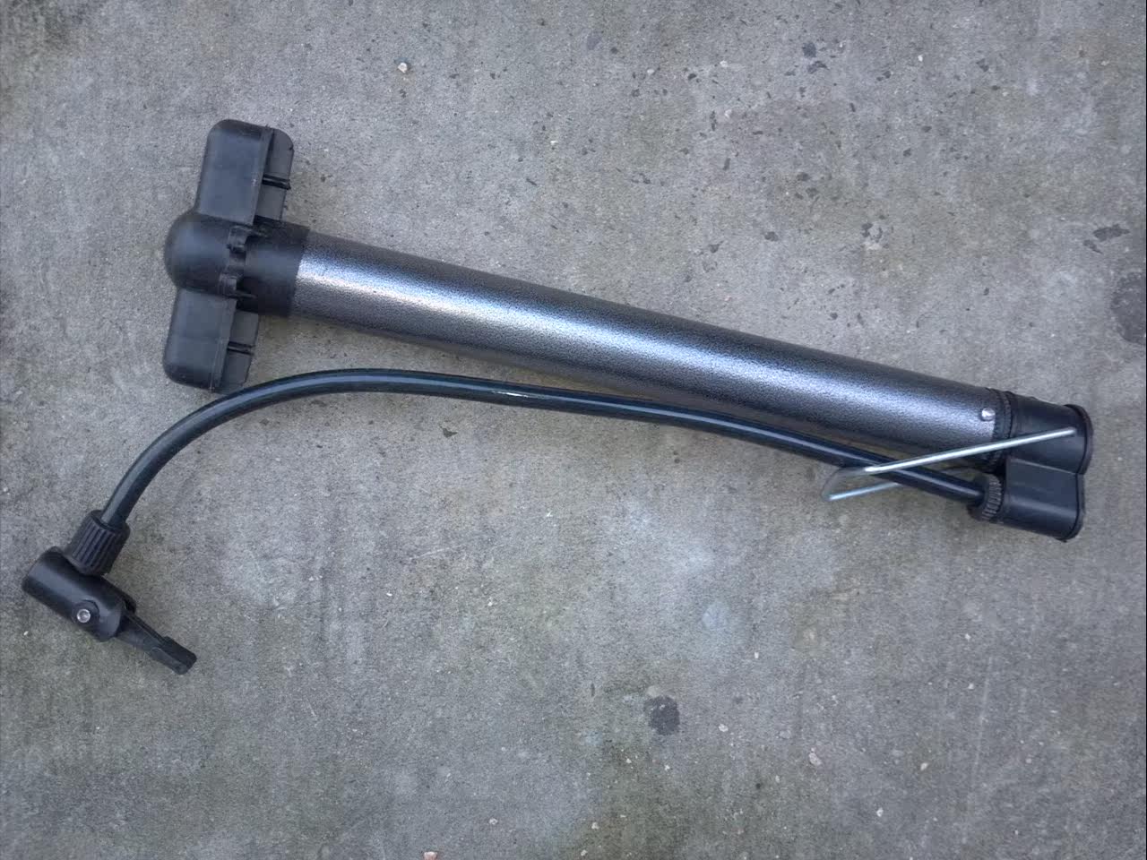 Pompe à vélo - Ref 2389702 Image 4