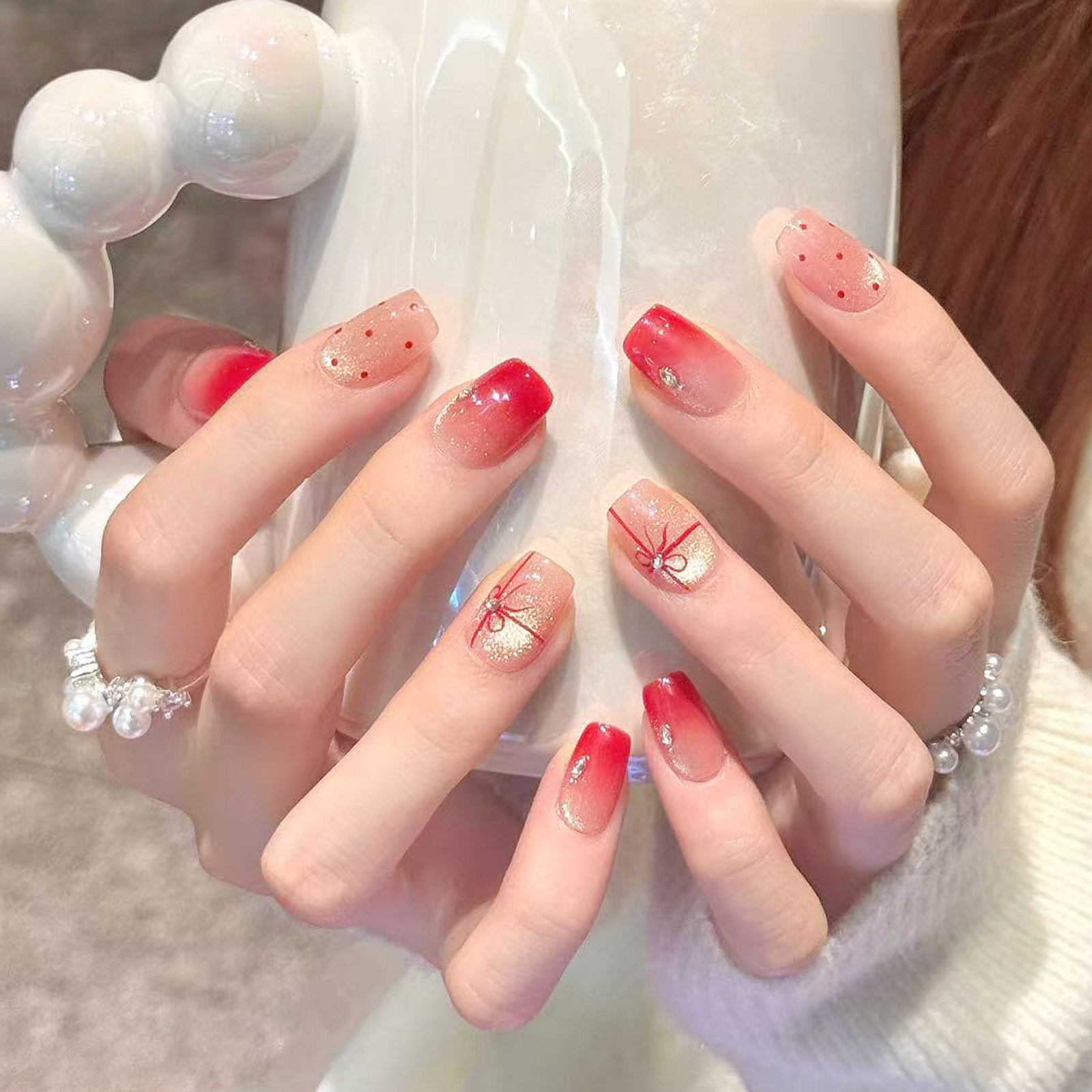 云皙红色渐变猫眼穿戴甲短款波点蝴蝶结美甲2026新年手工指甲贴片,彩妆/香水/美妆工具,穿戴甲/甲片,淘宝优惠券,粉丝福利购,淘宝优惠卷