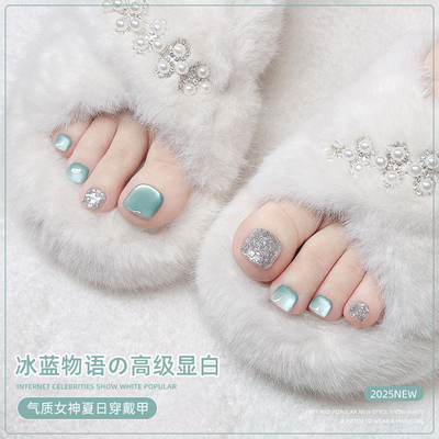冰蓝银色夏日手工脚趾穿戴甲显白