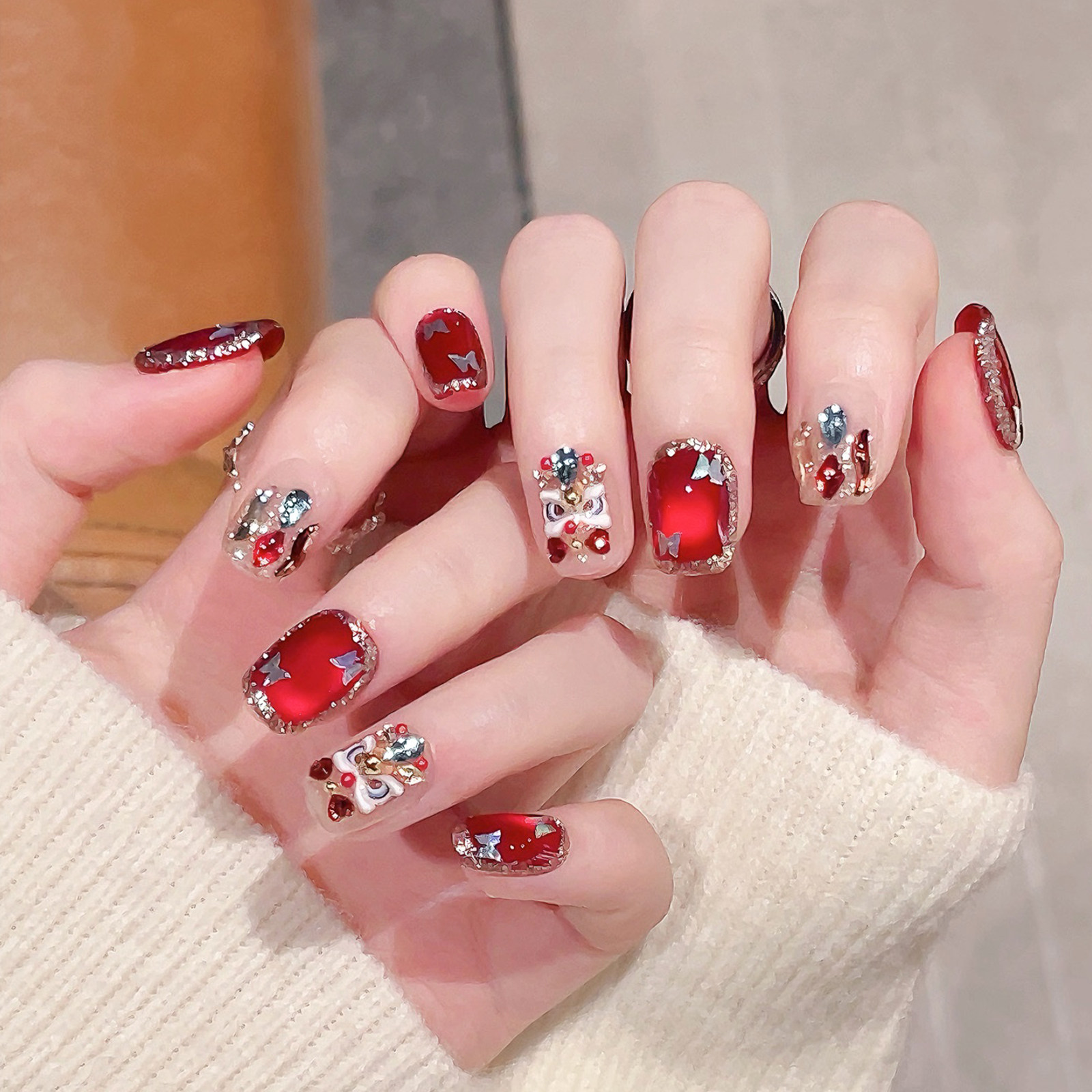 云皙2026新年醒狮手工穿戴甲红色猫眼美甲秋冬短款高级感指甲贴片,彩妆/香水/美妆工具,穿戴甲/甲片,淘宝优惠券,粉丝福利购,淘宝优惠卷