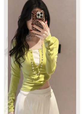 牛油果绿绝美好看上衣女春2026新款长袖t恤女修身打底衫女假两件
