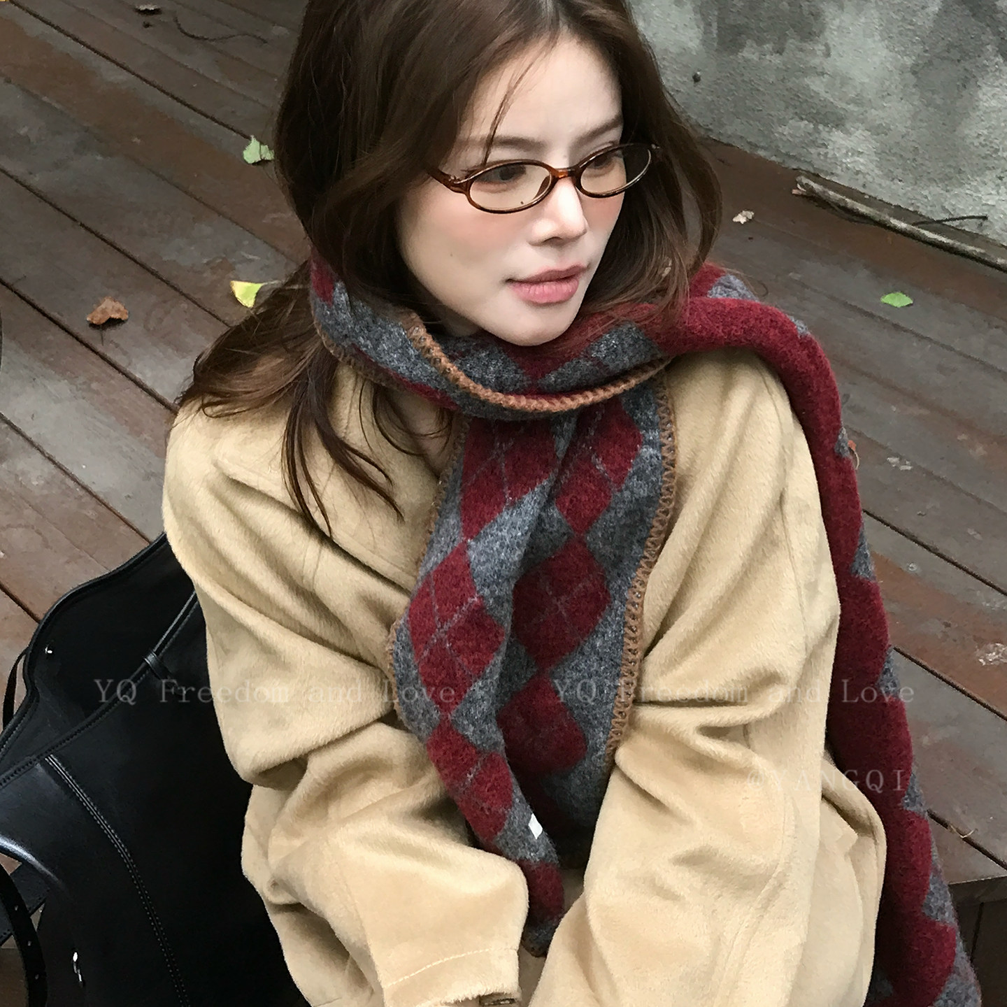 韩系氛围感菱形格子羊绒围巾女冬季百搭保暖复古情侣学生护颈围脖